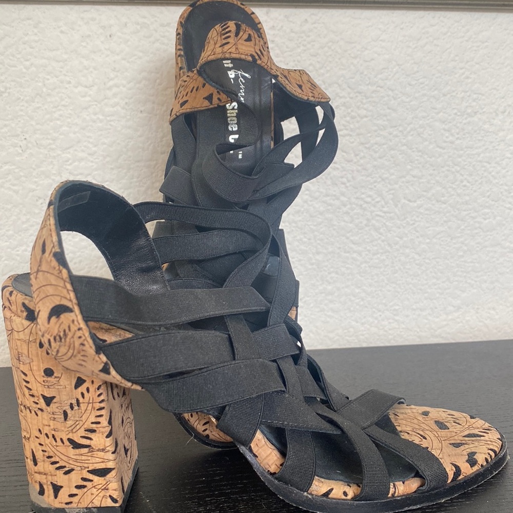 RIGHT BANK SHOE CO heels -8